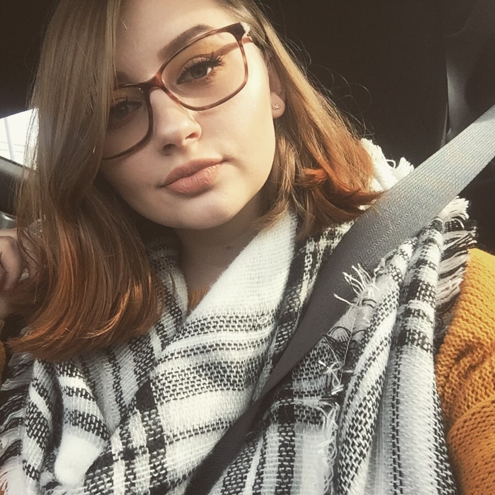 Meet your Posher, Gabrielle